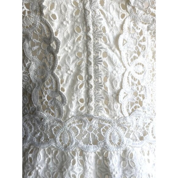 Abercrombie and Fitch Size Small White Crochet Eyelet Cropped Top Shirt Blouse - Picture 4 of 10